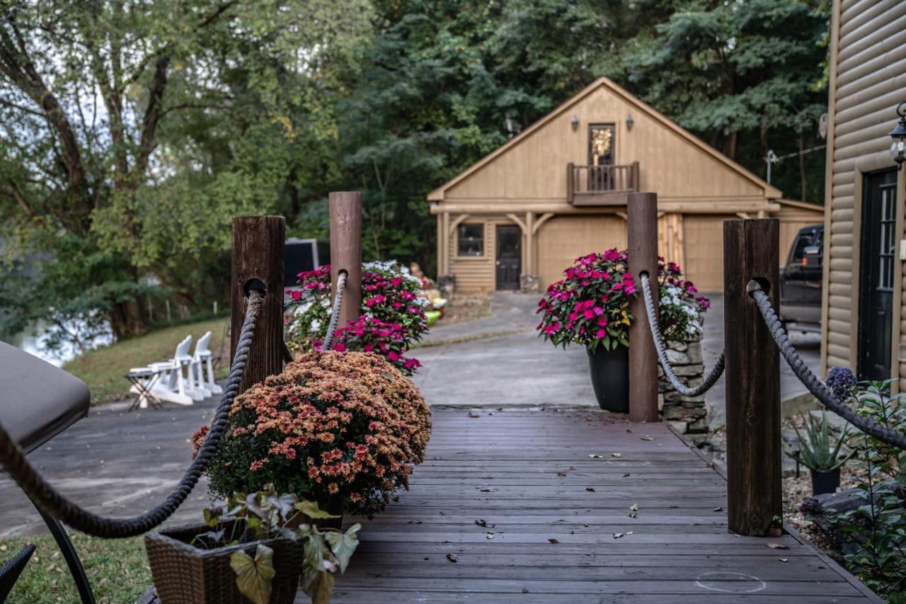 River Wellness Lodge Kingston Extérieur photo